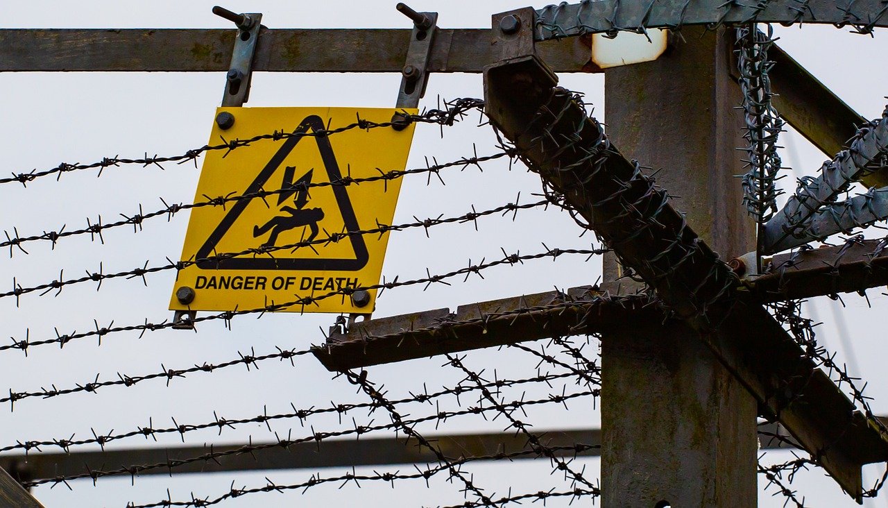 danger of death, danger sign, barbed wire, sharp, electricity, danger, warning, scary, dangerous, symbol, danger, danger, danger, danger, danger
